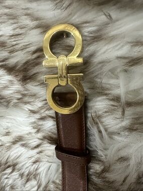 SALVATORE FERRAGAMO Brown Leather Belt with Gold Double-Gancio Buckle
